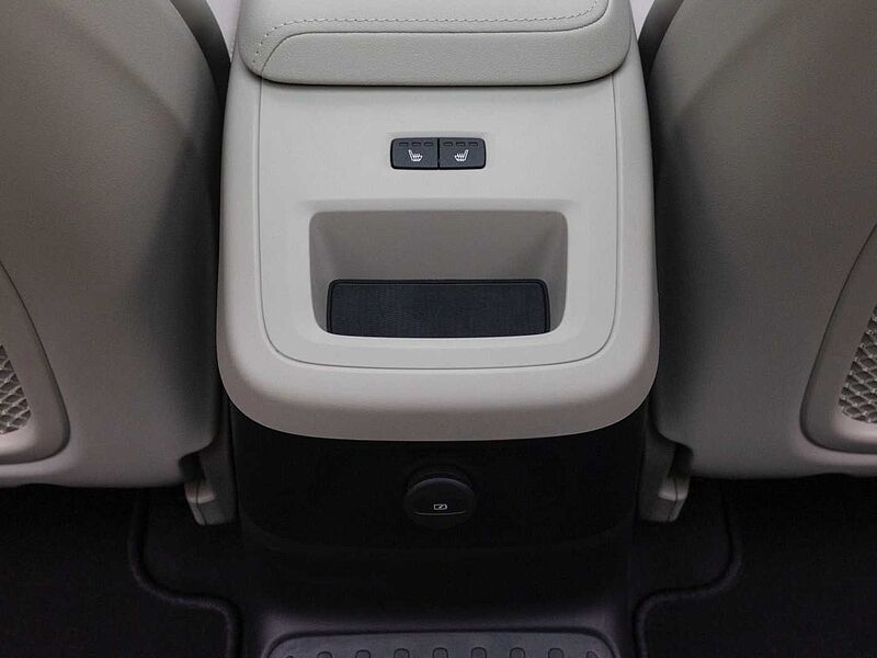 Volvo Ultra, T8 AWD 플러그-인 하이브리드, 전기/가솔린, 브라이트