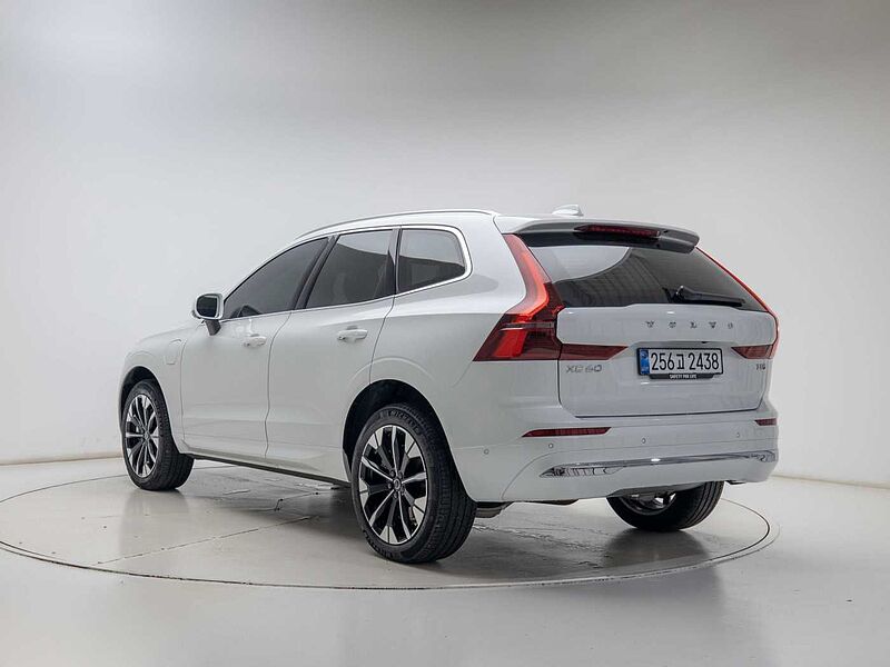 Volvo Ultra, T8 AWD 플러그-인 하이브리드, 전기/가솔린, 브라이트