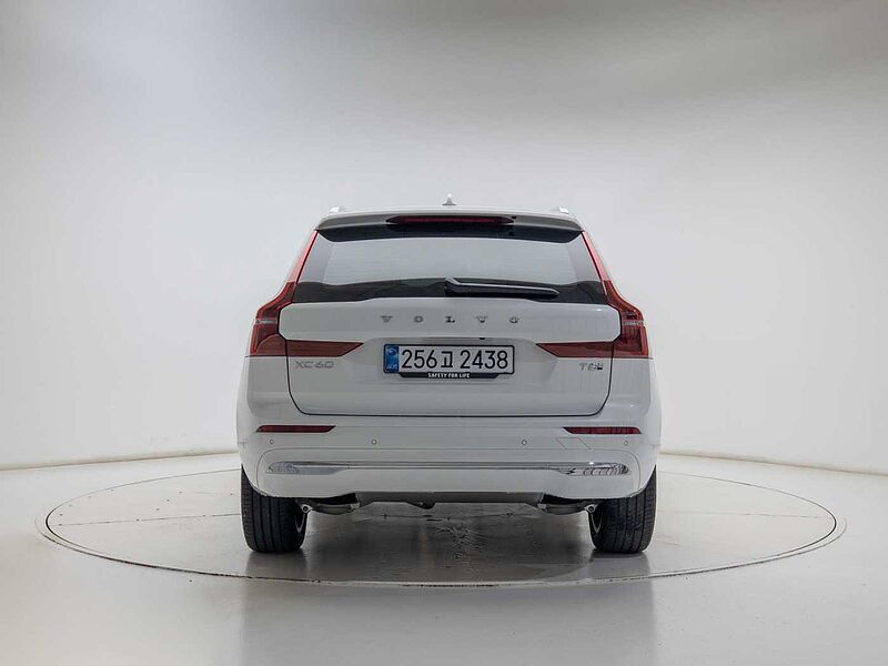Volvo Ultra, T8 AWD 플러그-인 하이브리드, 전기/가솔린, 브라이트