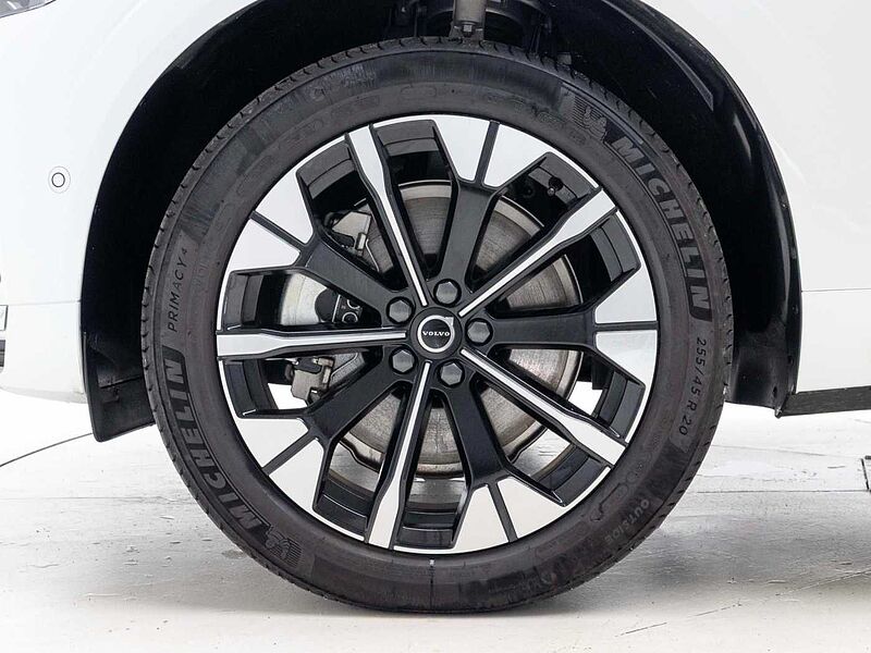 Volvo Ultra, T8 AWD 플러그-인 하이브리드, 전기/가솔린, 브라이트