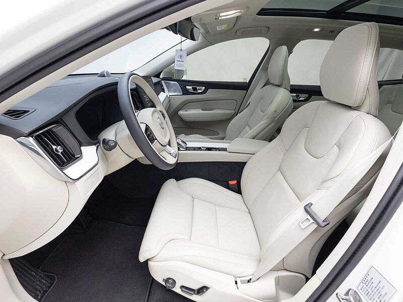 Volvo  Ultra, T8 AWD 플러그-인 하이브리드, 전기/가솔린, 브라이트