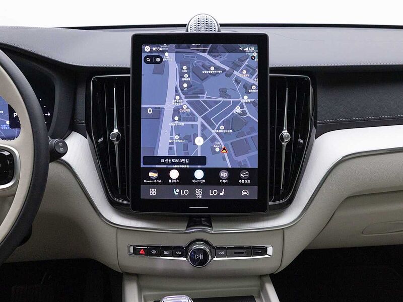 Volvo  Ultra, T8 AWD 플러그-인 하이브리드, 전기/가솔린, 브라이트
