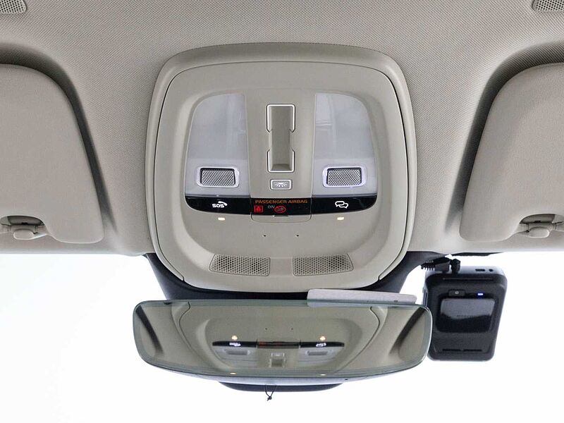 Volvo  Ultra, T8 AWD 플러그-인 하이브리드, 전기/가솔린, 브라이트