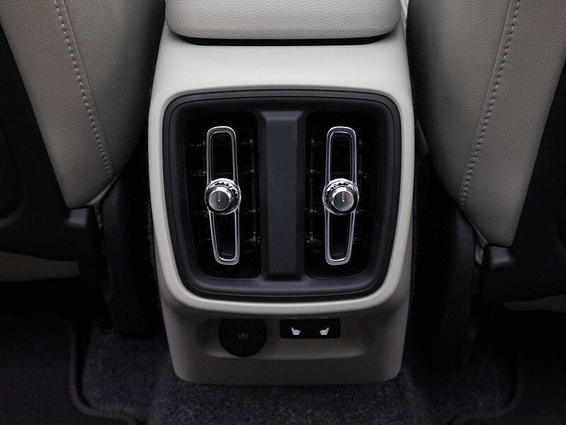 Volvo Ultra, B4 AWD 마일드 하이브리드, 가솔린, 브라이트