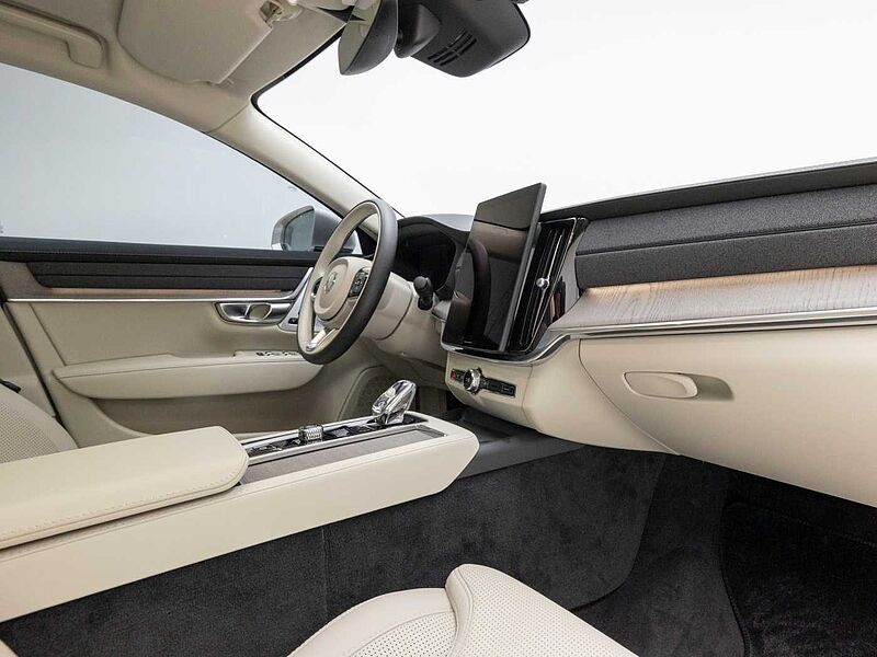 Volvo  Ultra, T8 AWD 플러그-인 하이브리드, 전기/가솔린, 브라이트