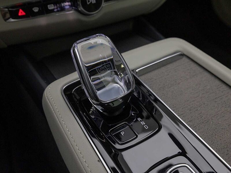 Volvo  Ultra, T8 AWD 플러그-인 하이브리드, 전기/가솔린, 브라이트