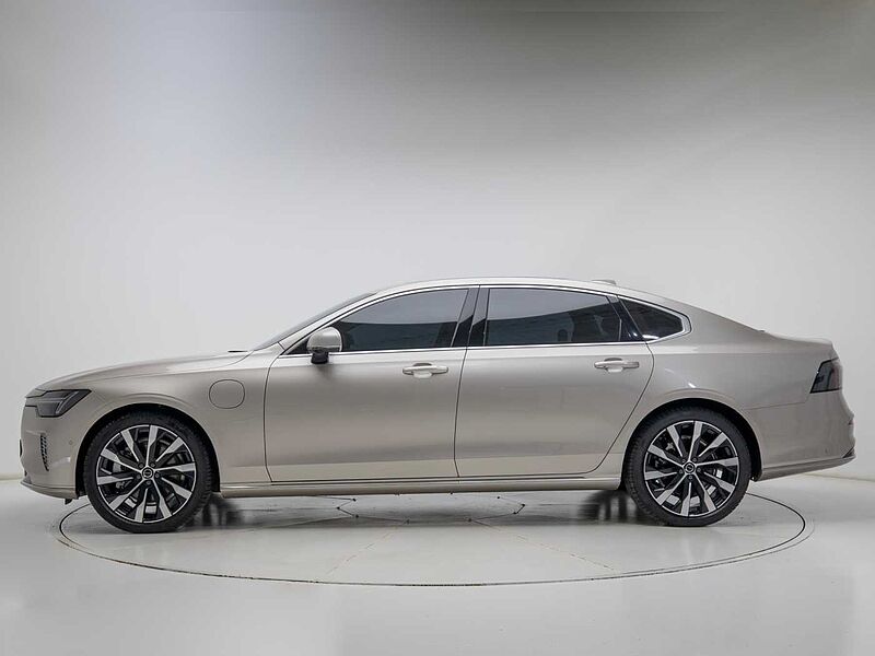 Volvo  Ultra, T8 AWD 플러그-인 하이브리드, 전기/가솔린, 브라이트