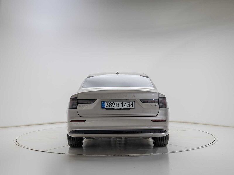 Volvo  Ultra, T8 AWD 플러그-인 하이브리드, 전기/가솔린, 브라이트