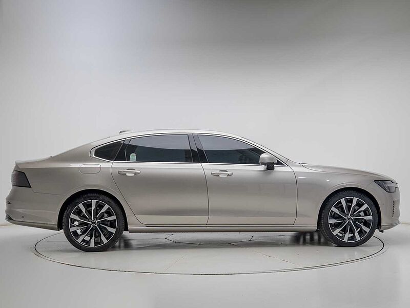 Volvo  Ultra, T8 AWD 플러그-인 하이브리드, 전기/가솔린, 브라이트