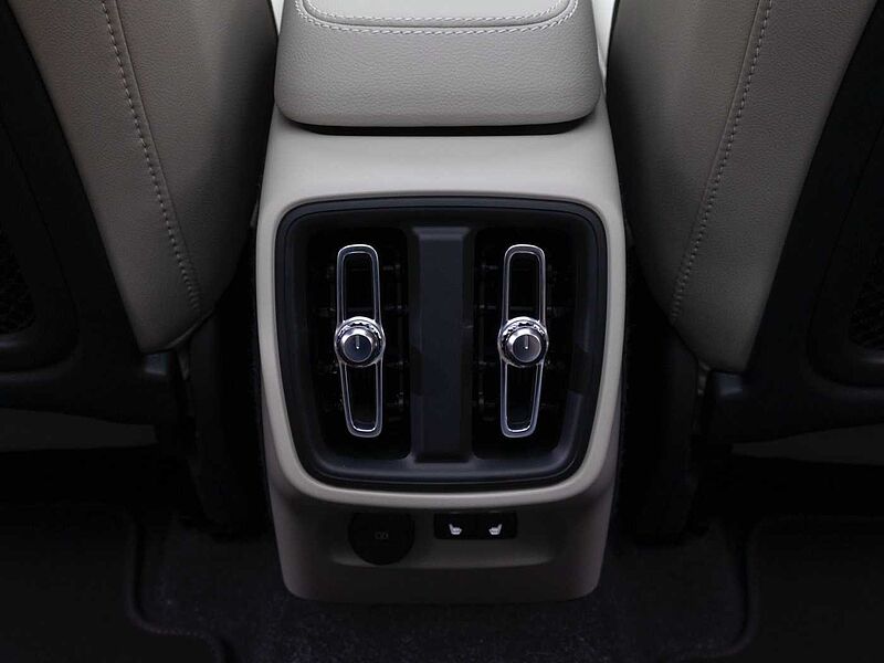 Volvo  Ultra, B4 AWD 마일드 하이브리드, 가솔린, 다크