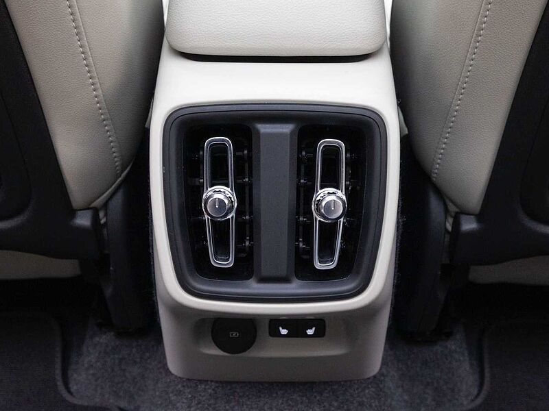 Volvo  Ultra, B4 AWD 마일드 하이브리드, 가솔린, 브라이트