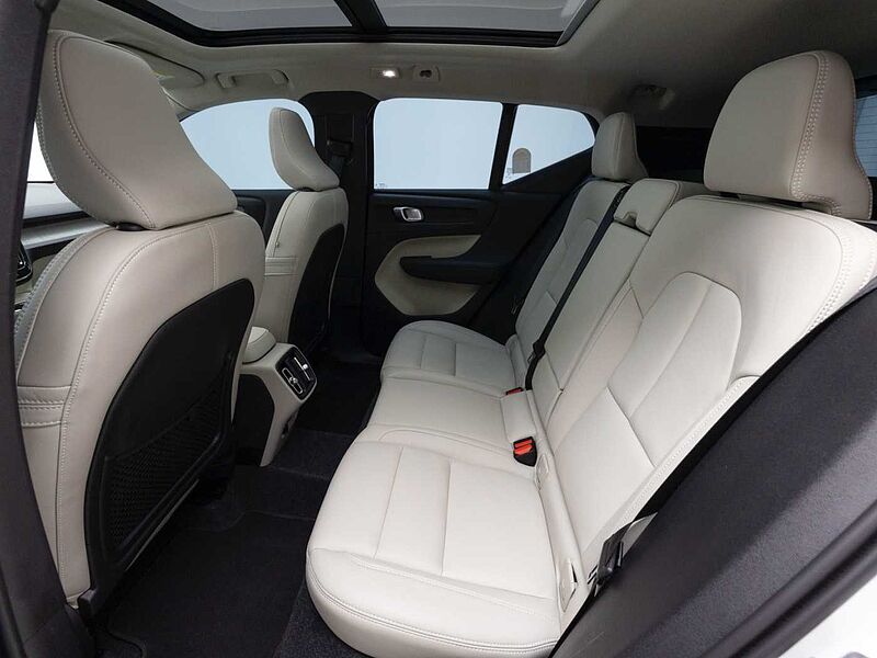 Volvo  Ultra, B4 AWD 마일드 하이브리드, 가솔린, 다크