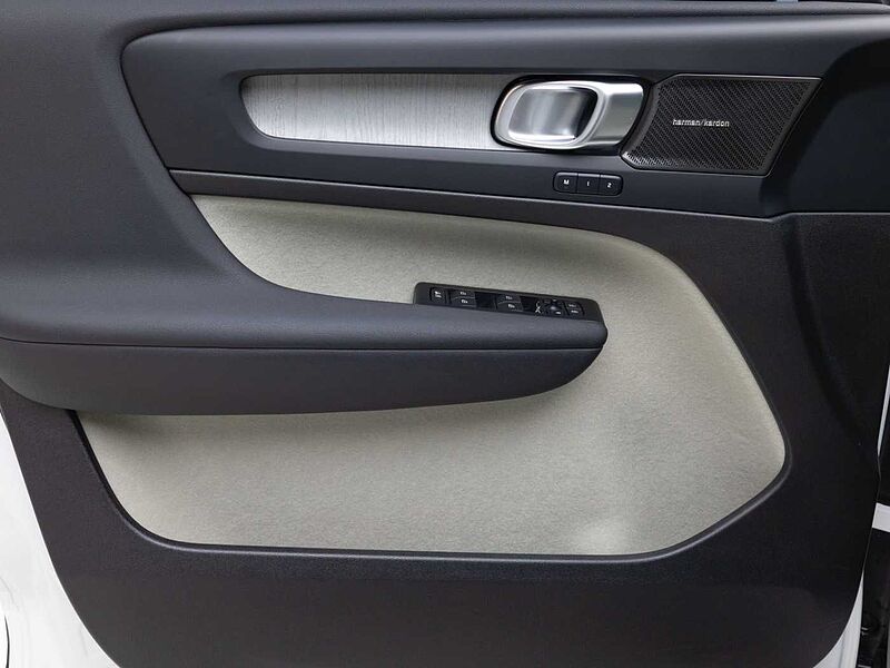 Volvo  Ultra, B4 AWD 마일드 하이브리드, 가솔린, 다크