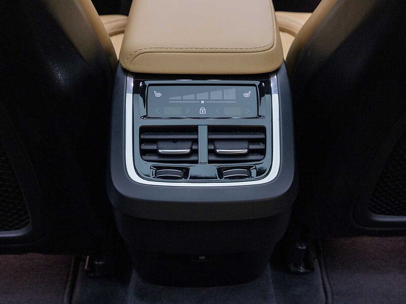 Volvo  Ultimate, B5 AWD 마일드 하이브리드, 가솔린, 브라이트